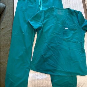 Figs Teal Scrub Set